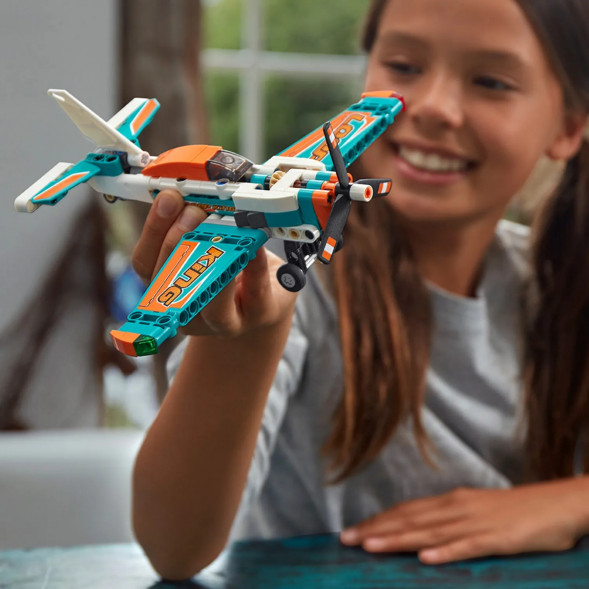 Конструктор LEGO Technic 42117 Гоночный самолёт в Благовещенске